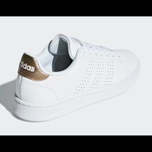 Adidas womens sporty shoe